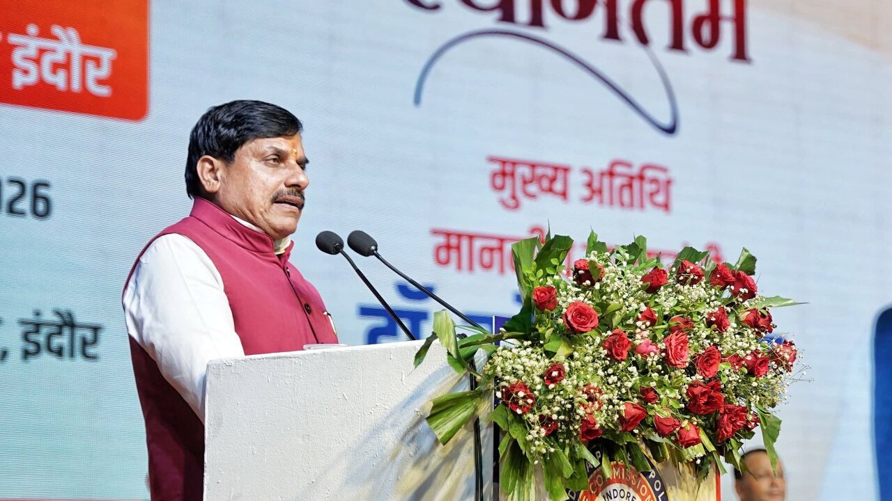 हम तकनीक से लोगों के जीवन में सकारात्मक बदलाव लाने और सुशासन का नया अध्याय लिखने के लिए प्रतिबद्ध हैं।